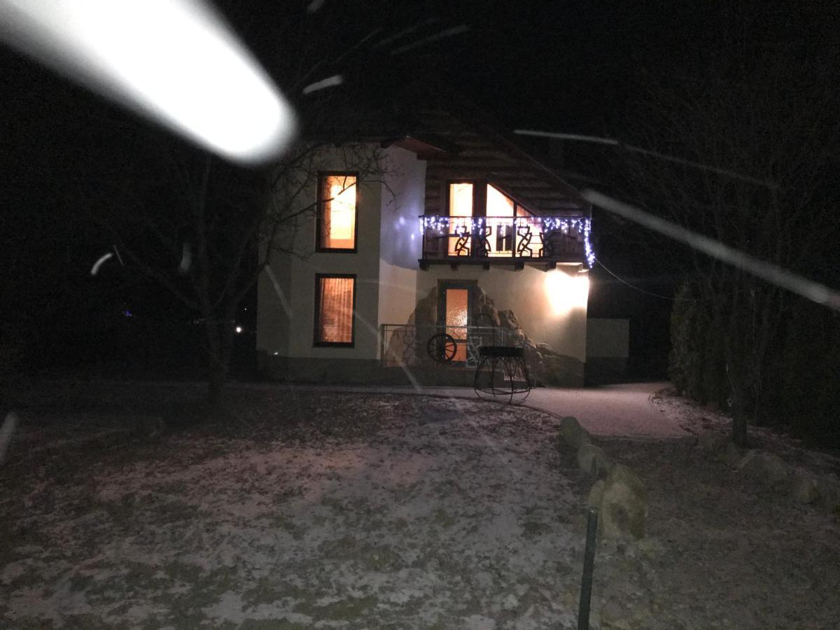 Цісарка Villa Mikulicsin Kültér fotó